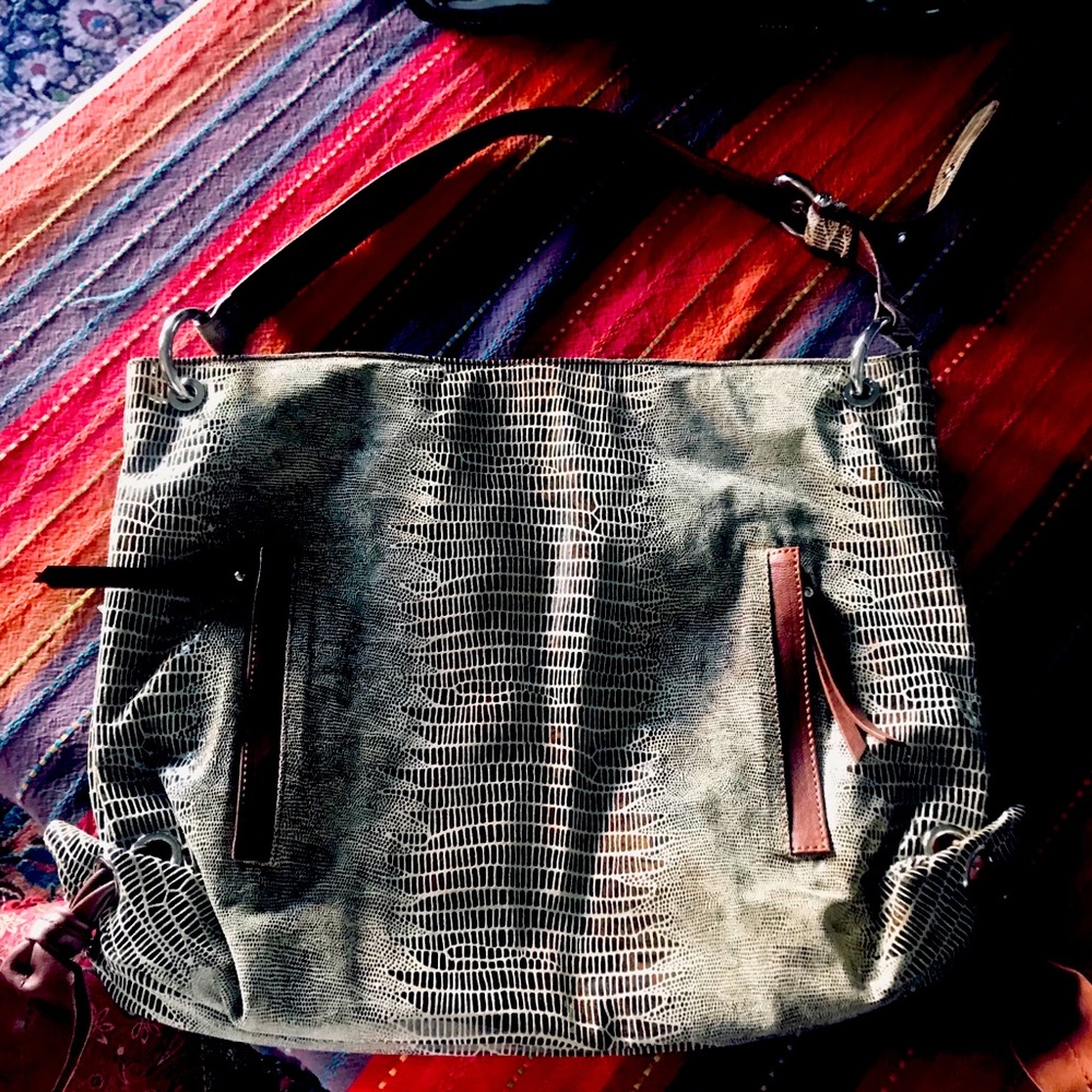 Chez Fine Leather Goods Original